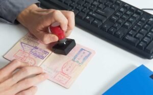 How to Find Reliable Golden Visa Consultants in the UAE